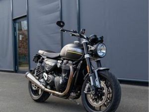 TRIUMPH SPEEDTWIN 1200