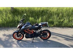 KTM DUKE 390