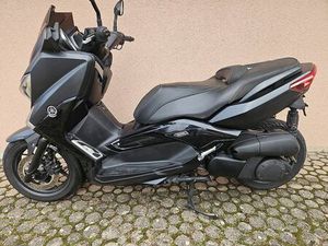 YAMAHA XMAX 250 IRON MAX