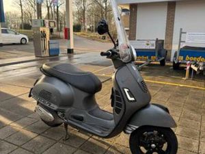 VESPA 300 GTS SUPER 2013 MET HPE BLOK - 5000KM — SCOOTERS | YAMAHA — MARKTPLAATS