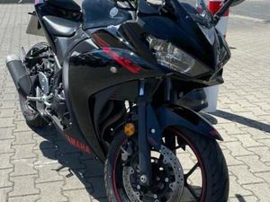 YAMAH YZF R3