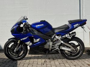 YAMAHA R1 RN01