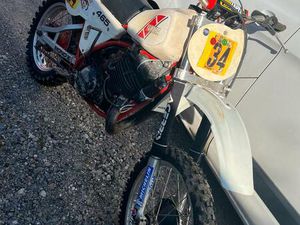 YAMAHA YZ465 TYP 4V4 BJ1981 TWINSHOCK