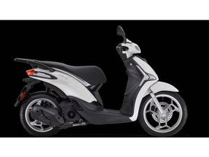 VENDO PIAGGIO LIBERTY 150 (2025 - 26) NUOVA A GENOVA (CODICE 9923092) - MOTO.IT