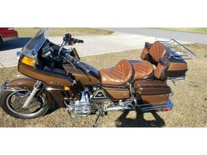 LOOK BEAUTIFUL 1982 HONDA GOLDWING ASPENCADE