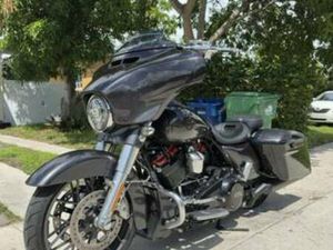 2018 HARLEY DAVIDSON CVO LIMITED