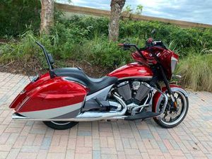 2015 VICTORY MAGNUM