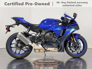 2024 YAMAHA YZF-R1