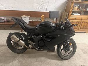 KAWASAKI NINJA 125 PRIX À NÉGOCIER