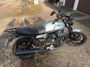 MOTO GUZZI V7 STONE