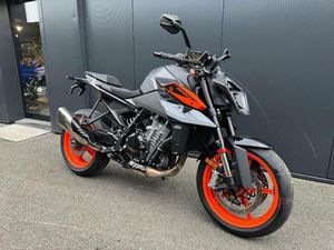 ② KTM - 990 DUKE