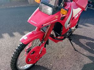 A VENDRE MOTO SUZUKI 750 DRS