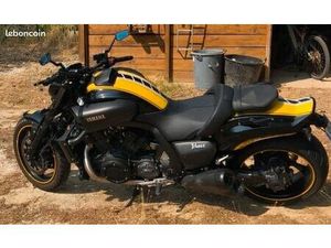 YAMAHA VMAX