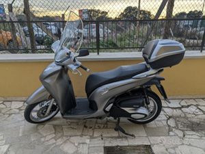 HONDA SH350 NOVEMBRE 2022 TAGLIANDO E GOMME NUOVE