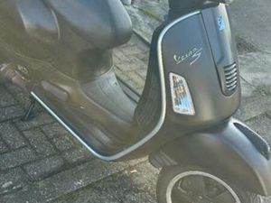 VESPA GTS SUPERSPORT 300 — SCOOTERS | PIAGGIO — MARKTPLAATS