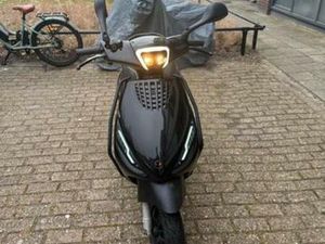 PIAGGIO ZIP 4T 2017 — SCOOTERS | PIAGGIO — MARKTPLAATS
