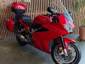 HONDA V4 POWER! 2014 VFR WITH BAGS AND FRESH RUBBER!