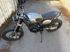 MOTO 125