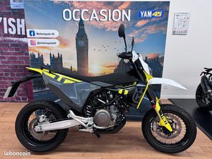 HUSQVARNA 701 SM SUPERMOTO 2023 4814 KMS BLANC GARANTIE