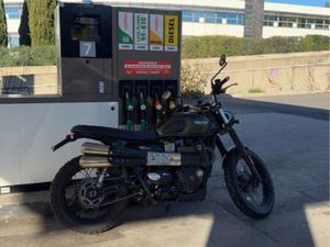 TRIUMPH 900 STREET SCRAMBLER A2