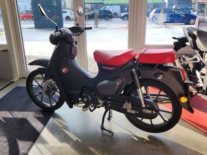 HONDA SUPER CUB 125 TOP ZUSTAND / B196/A1 WENIG KM