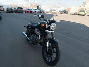 ROYAL ENFIELD SUPER METEOR 650 INTERSTELLAR GREEN