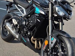 TRIUMPH STREET TRIPLE RS INKL. 765,-€ KUNDENVORTEIL