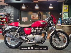 2004 TRIUMPH THRUXTON 865 CC 5,900 MILE'S
