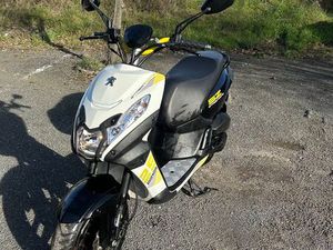 SCOOTER PEUGEOT STREET ZONE 2T INJCTION