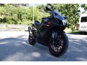 SUZUKI GSXR GSX-R 1000 L7 →