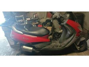 SPRZEDAM SKUTER MARKI PEUGEOT ELYSTAR 50 CHODZIEŻ