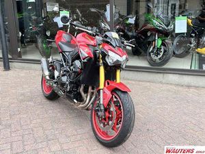 ② KAWASAKI Z900 50TH ANNIVERSARY AKRAPOVIC PERFORMANCE