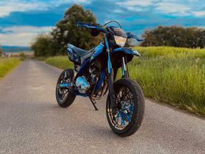 YAMAHA WR125X – GEPFLEGT, FAHRBEREIT, NEUE REIFEN
