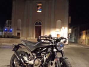 HUSQVARNA SVARTPILEN 125