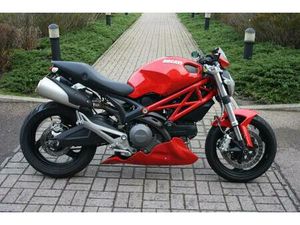DUCATI MONSTER 696