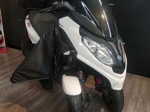 PIAGGIO MP3 300