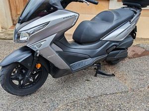 VEND SCOOTER KYMCO 300 EN TBE