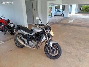 MOTO SUZUKI GLADIUS 650CM3