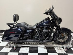 ROAD KING® SPECIAL