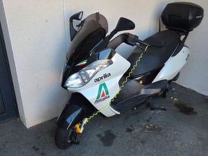 SCOOTER 125CM3 APRILIA