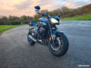 TRIUMPH STREET TRIPLE 765 R