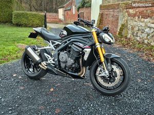 TRIUMPH SPEED TRIPLE 1200 RS
