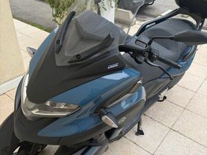 YAMAHA TRICITY 300