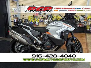 CLEARANCE! 2024 KTM 1290 SUPER ADVENTURE S $4,500 OFF!