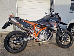 950 SUPERMOTO R