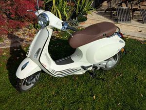 VESPA PRIMAVERA 50 BEIGE