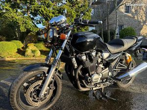 YAMAHA XJR 1300 – 2006 – 35 359 KM – PHARE LED – CT OK