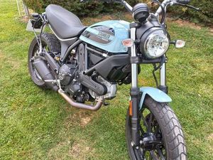 MOTO DUCATI SCRAMBLER 400