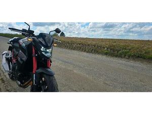 ② HONDA HORNET 750