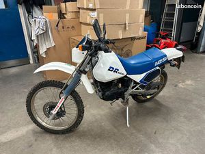 ◊ MOTO SUZUKI 125 DR ◊